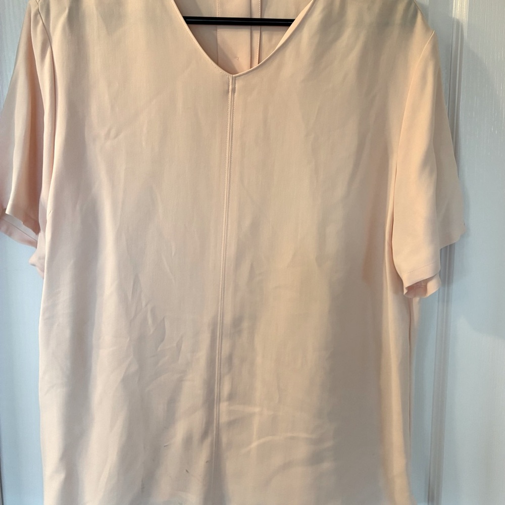 Light pink silk top new buttons in rear sz large